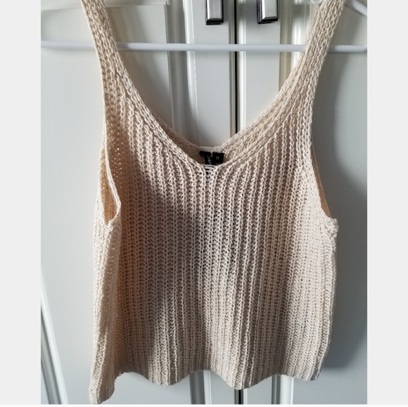 NWT Crochet crop top - Picture 1 of 3